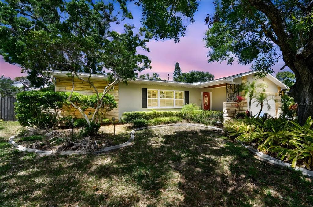 1320 WHISPERING PINES DRIVE CLEARWATER, FL 33764