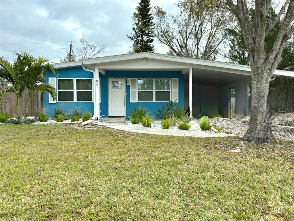 105 EMERALD LANE LARGO, FL 33771