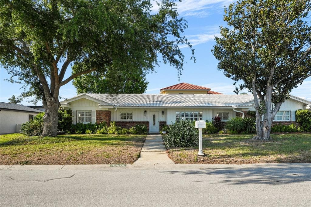 3918 VERSAILLES DRIVE TAMPA, FL 33634