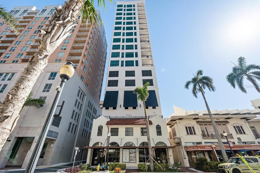 33 S PALM UNIT 1103 SARASOTA, FL 34236