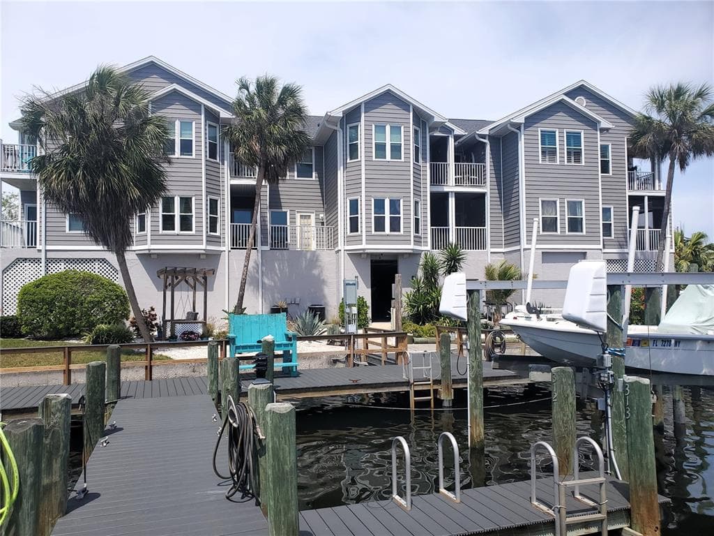 5712 BISCAYNE COURT UNIT 203 NEW PORT RICHEY, FL 34652