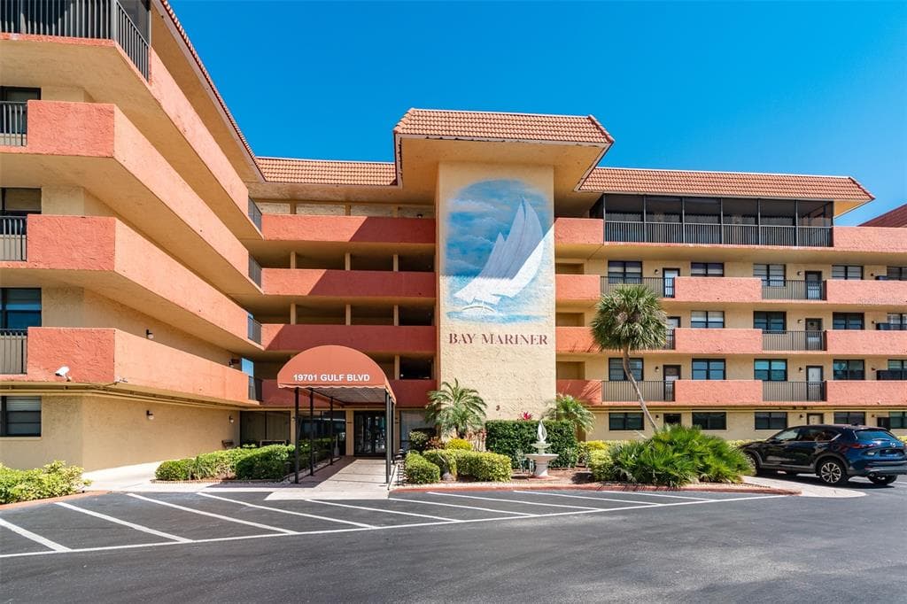 19701 GULF BOULEVARD UNIT 322 INDIAN SHORES, FL 33785