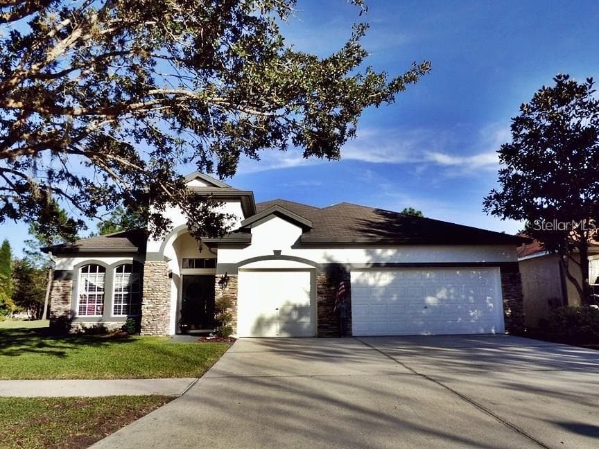 5832 HERONVIEW CRESCENT DRIVE LITHIA, FL 33547
