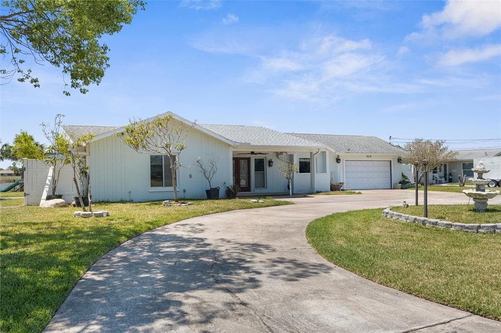 4210 HEADSAIL DRIVE NEW PORT RICHEY, FL 34652