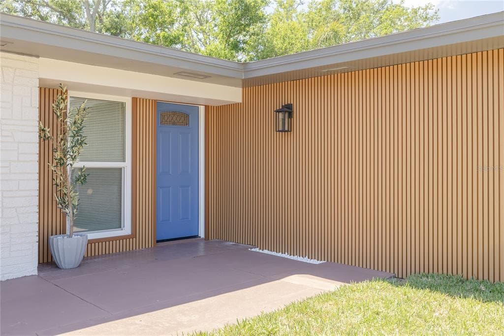 1717 THAMES STREET CLEARWATER, FL 33755