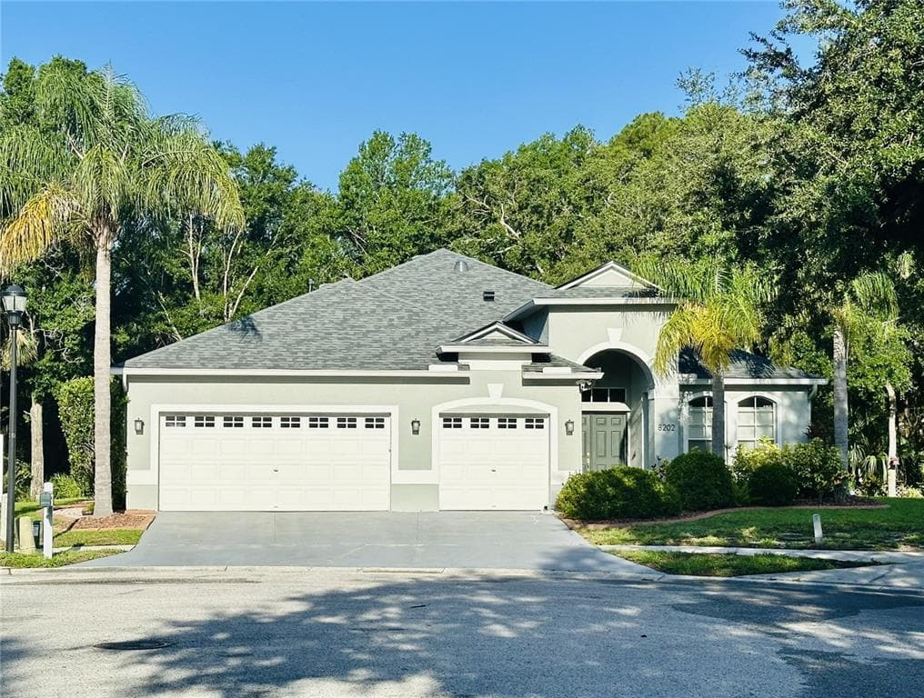 8202 PINEWOOD RUN COURT
