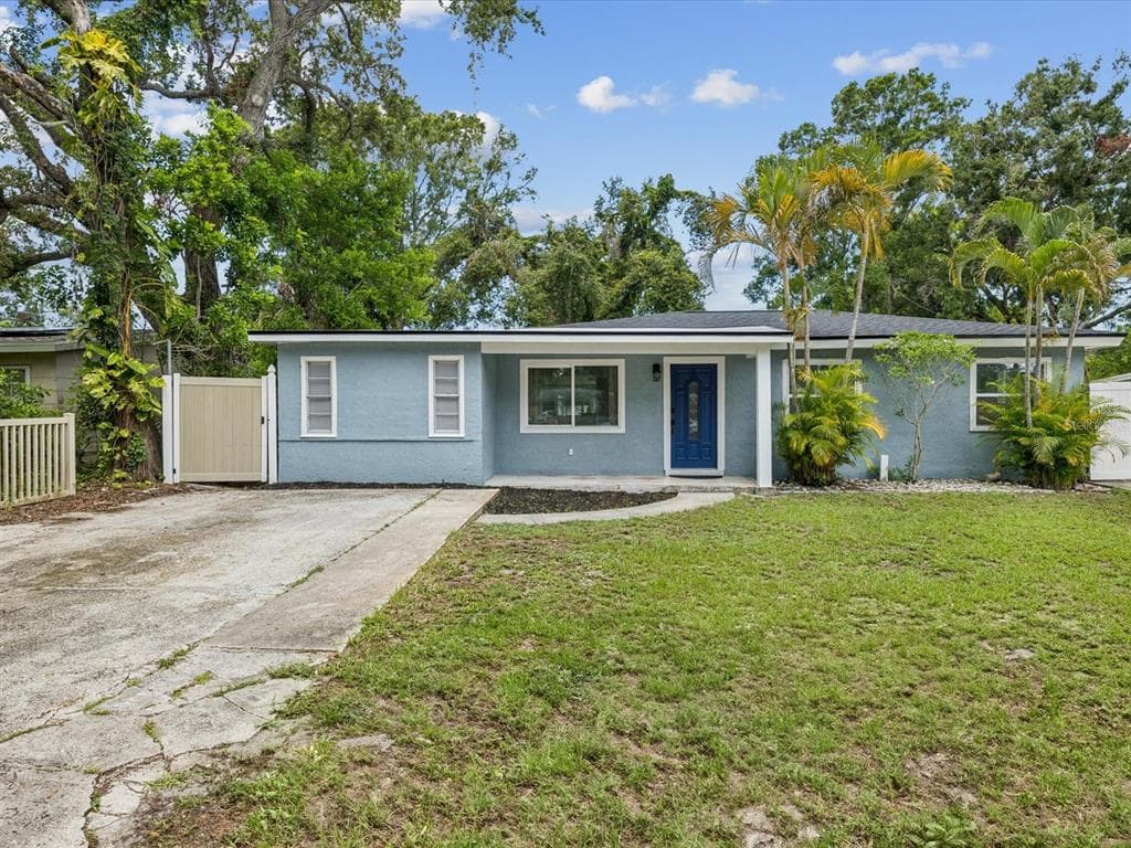 232 EMERALD LANE LARGO, FL 33771