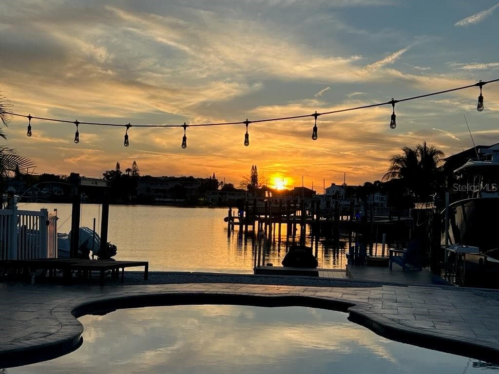 14162 W PARSLEY DRIVE MADEIRA BEACH, FL 33708