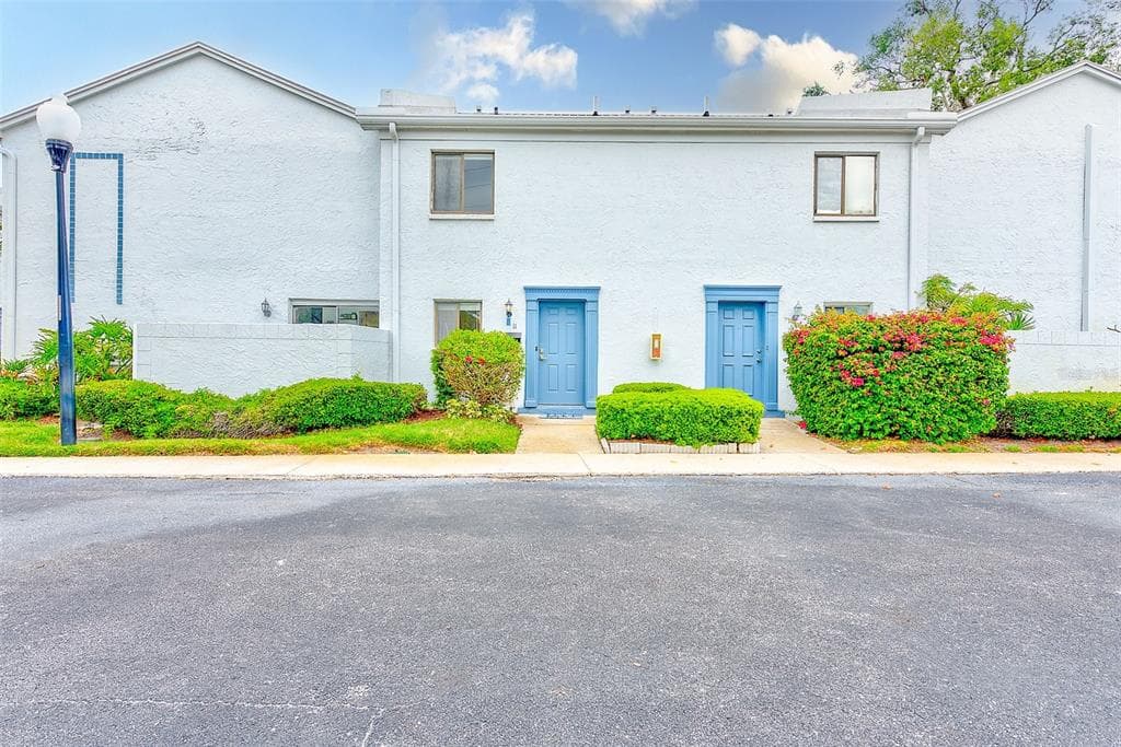 8800 BARDMOOR BOULEVARD UNIT 11 SEMINOLE, FL 33777
