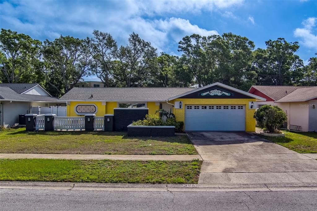2359 MOORE HAVEN DRIVE E CLEARWATER, FL 33763