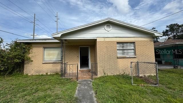 2402 THRACE STREET TAMPA, FL 33605