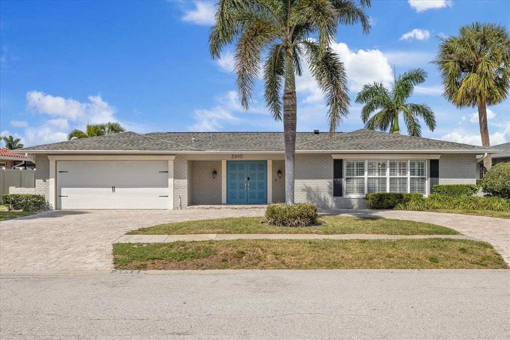 3910 DORAL DRIVE TAMPA, FL 33634
