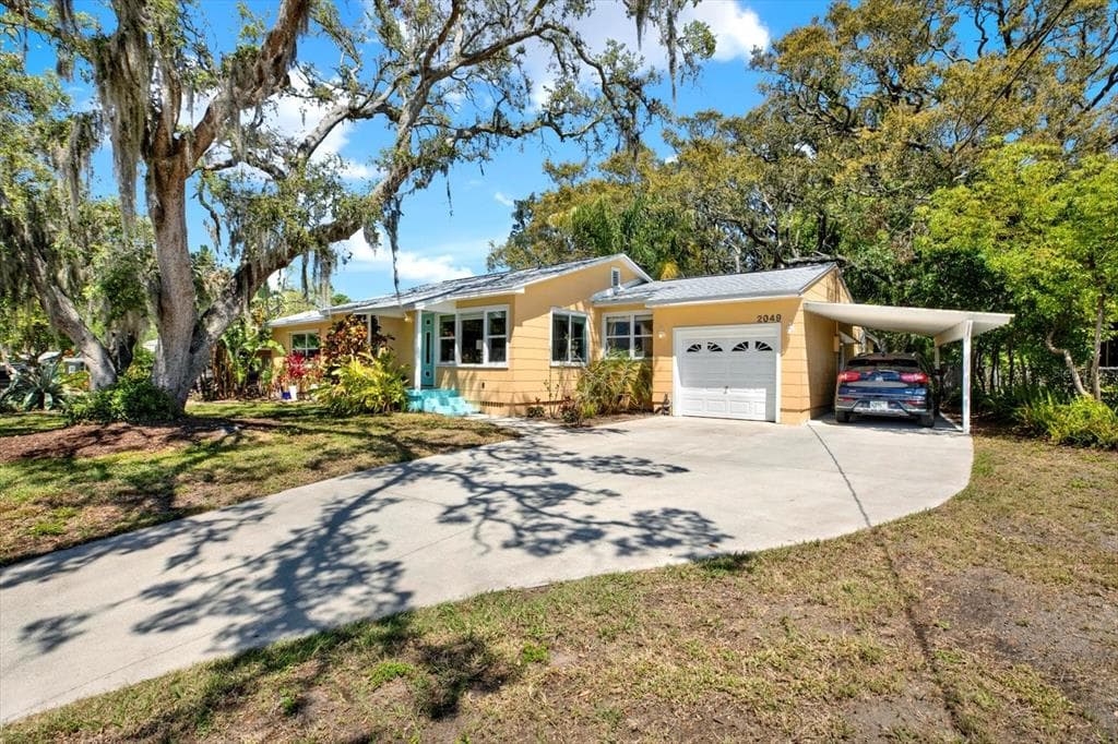 2049 BROADWAY CLEARWATER, FL 33755