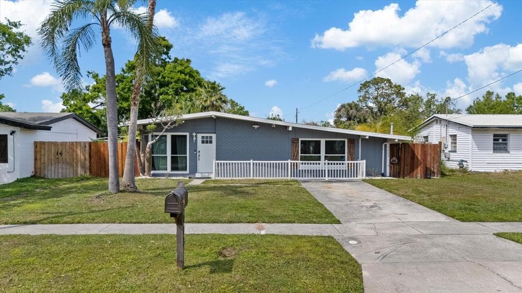 4003 W BAY AVENUE TAMPA, FL 33616