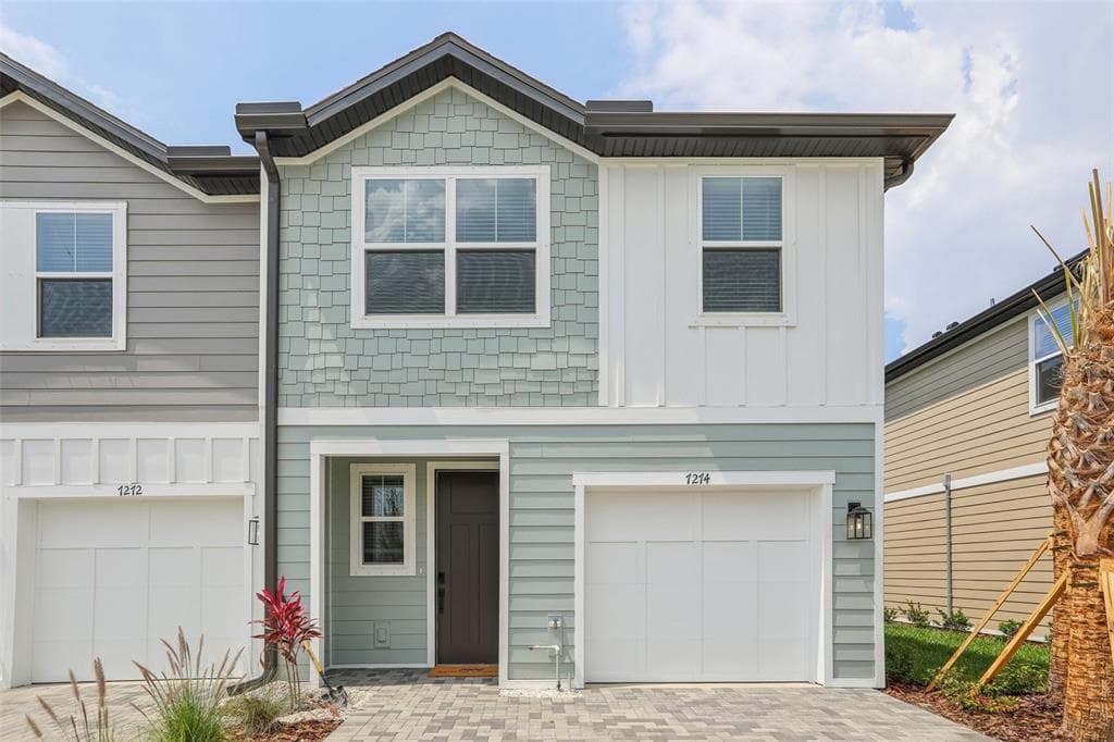 7274 DEER VALLEY CIR TAMPA, FL 33635