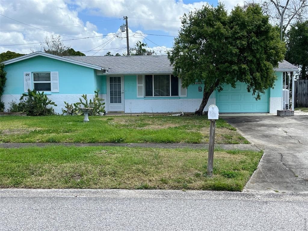 1242 ERMINE DRIVE HOLIDAY, FL 34690