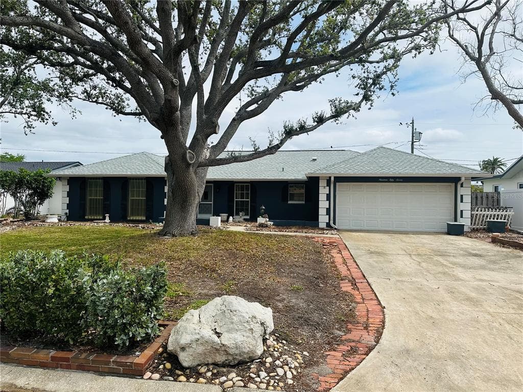1957 DOLPHIN BOULEVARD S ST PETERSBURG, FL 33707