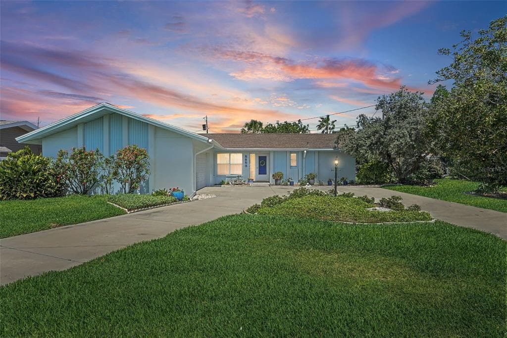 5053 43RD STREET S ST PETERSBURG, FL 33711