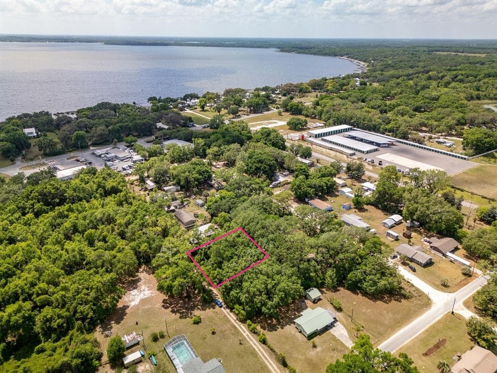 SE 128TH TERRACE OCKLAWAHA, FL 32179