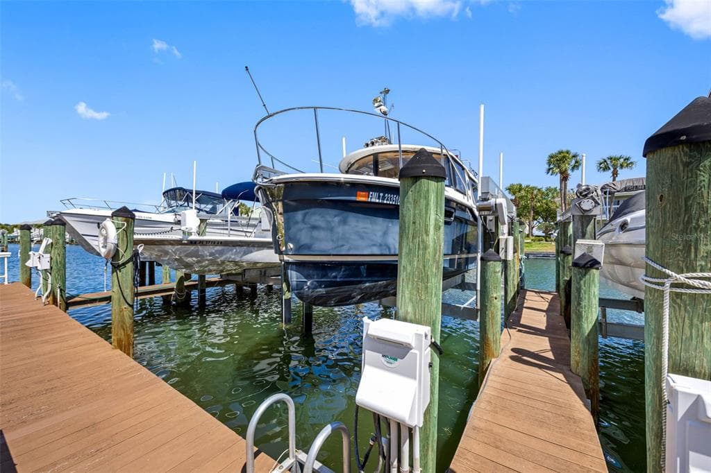 0 BEACH DRIVE SE UNIT 162SS ST PETERSBURG, FL 33705
