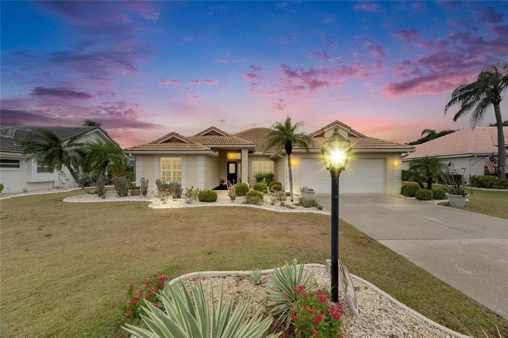 2017 S PEBBLE BEACH BOULEVARD SUN CITY CENTER, FL 33573