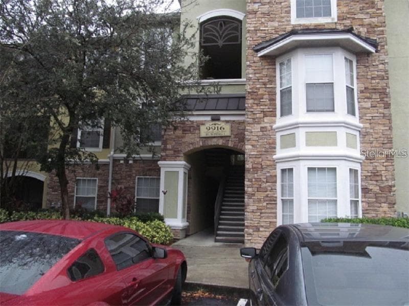9916 COURTNEY PALMS BOULEVARD UNIT 104 TAMPA, FL 33619