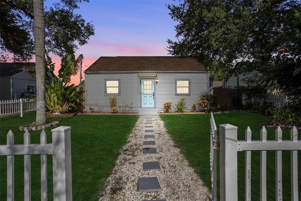 5618 DR MARTIN LUTHER KING JR STREET N ST PETERSBURG, FL 33703