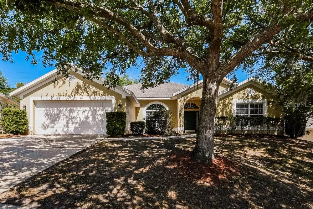 471 SHADY CREEK LANE CLERMONT, FL 34711