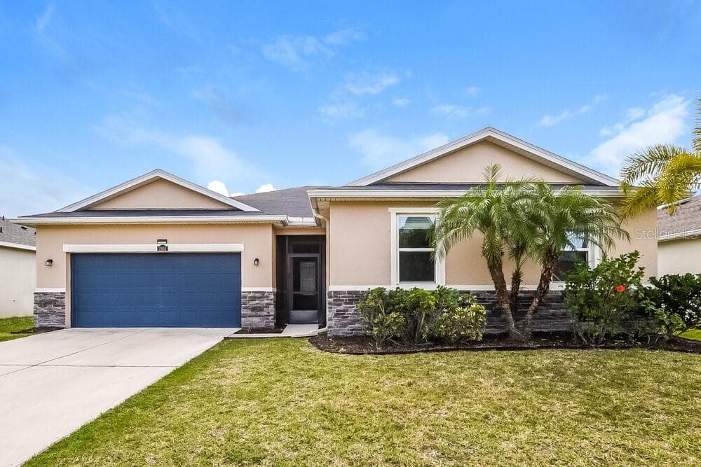 2951 BOATING BOULEVARD KISSIMMEE, FL 34746