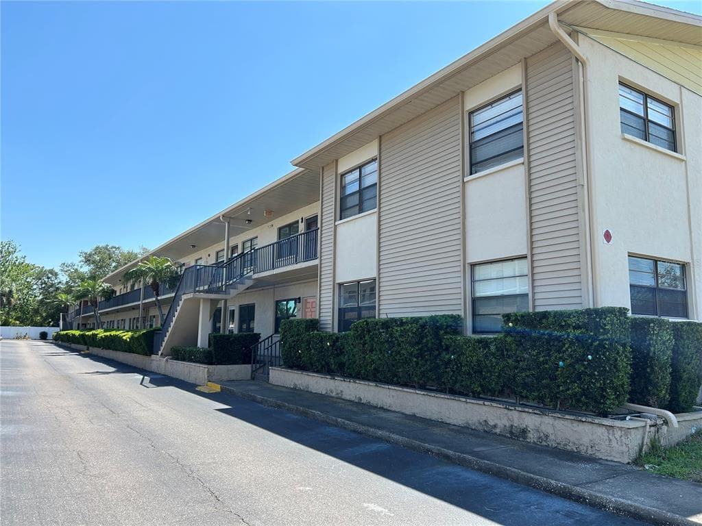 5967 TERRACE PARK DRIVE N UNIT 204 ST PETERSBURG, FL 33709