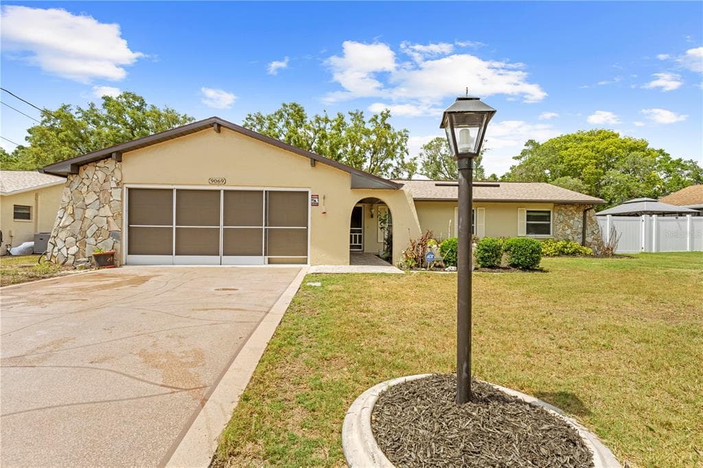 9069 GAYNOR STREET SPRING HILL, FL 34608