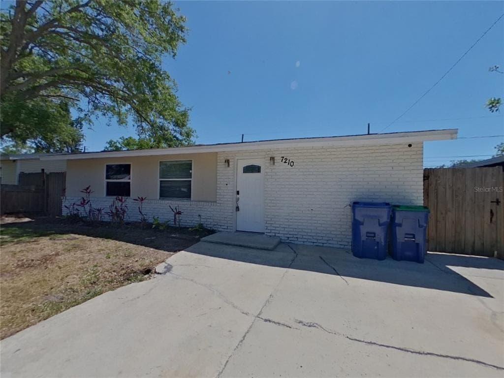 7210 51ST AVENUE N ST PETERSBURG, FL 33709