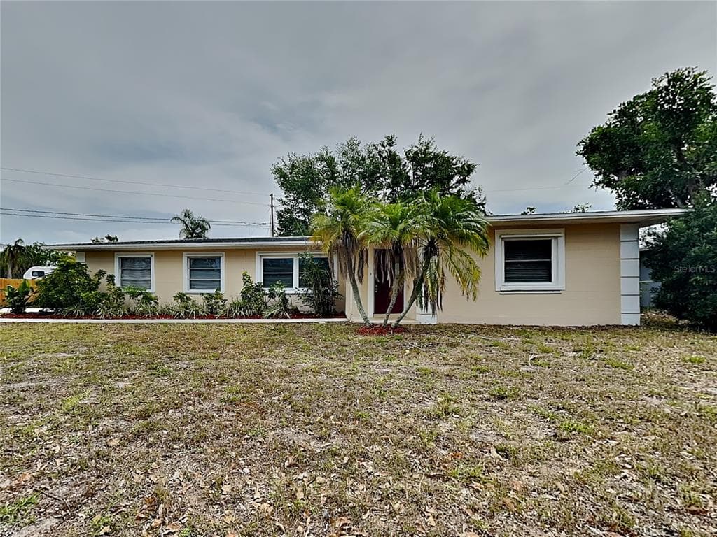 2907 NORWICH DRIVE W BRADENTON, FL 34205