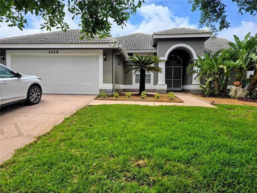 1028 TRADEWINDS DRIVE TARPON SPRINGS, FL 34689