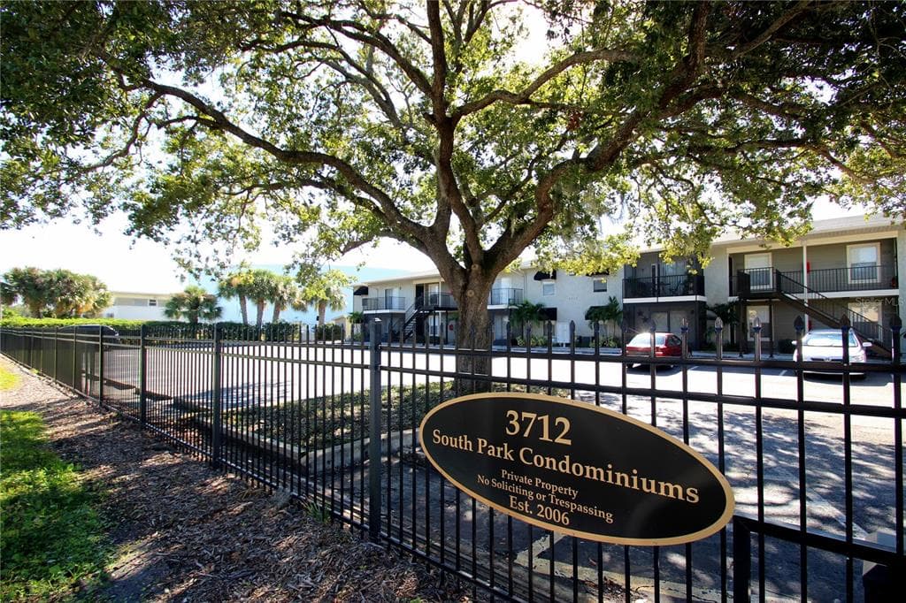 3712 W WISCONSIN AVENUE UNIT 204 TAMPA, FL 33611