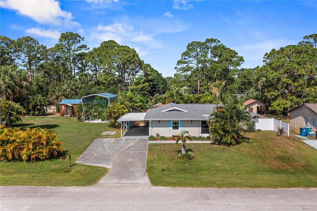 470 BARGELLO AVENUE SE PALM BAY, FL 32909