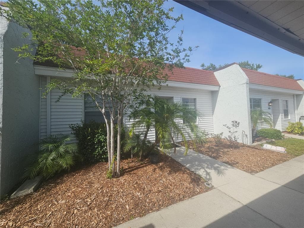 13813 MISSION OAKS BOULEVARD