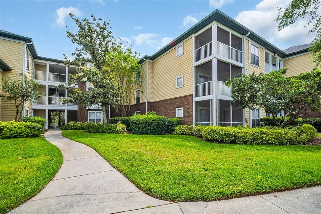 10110 WINSFORD OAK BOULEVARD UNIT 621 TAMPA, FL 33624