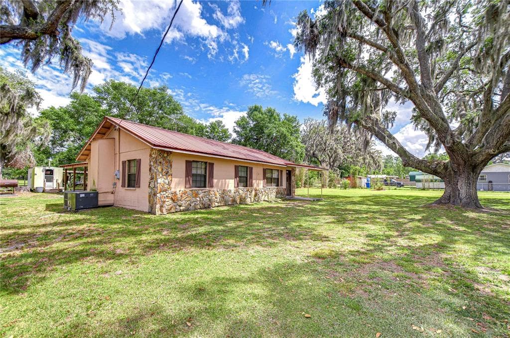8320 PURVIS ROAD LITHIA, FL 33547