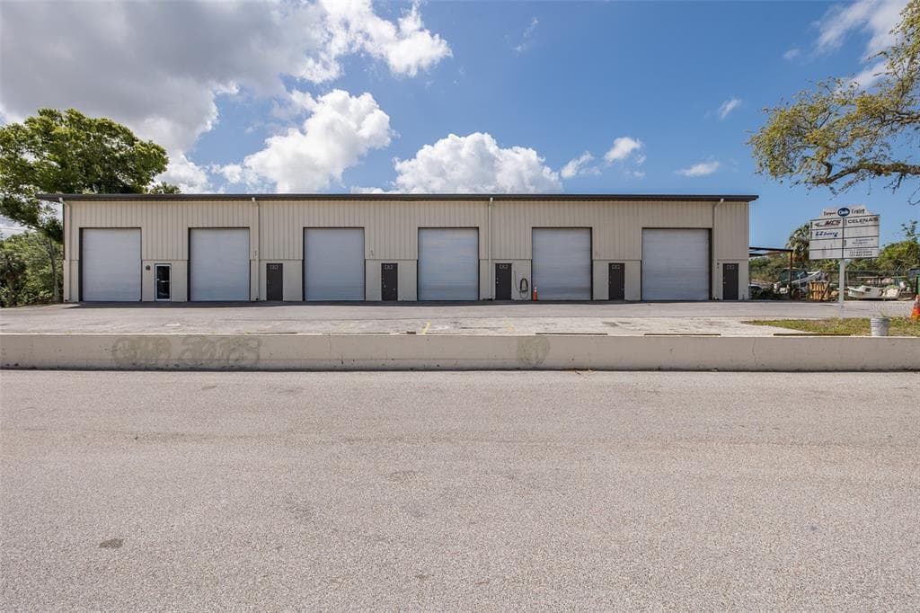 201 TARPON INDUSTRIAL DRIVE UNIT 3 TARPON SPRINGS, FL 34689