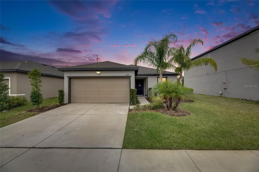 6927 SHELBY LYNN WAY ZEPHYRHILLS, FL 33542