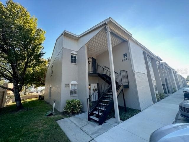 4511 S OAK DRIVE UNIT R12 TAMPA, FL 33611