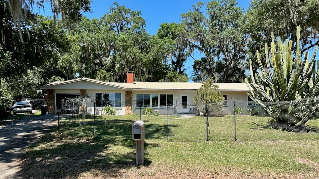 7555 E SHORE DRIVE INVERNESS, FL 34450