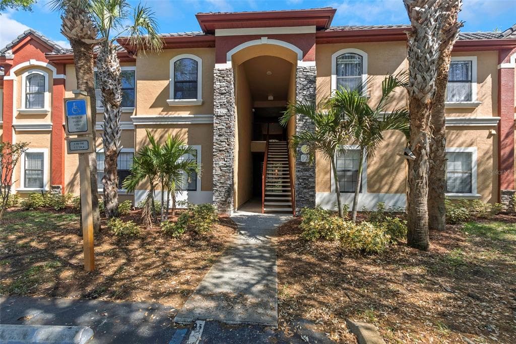 2199 CHIANTI PLACE UNIT 9-0923 PALM HARBOR, FL 34683
