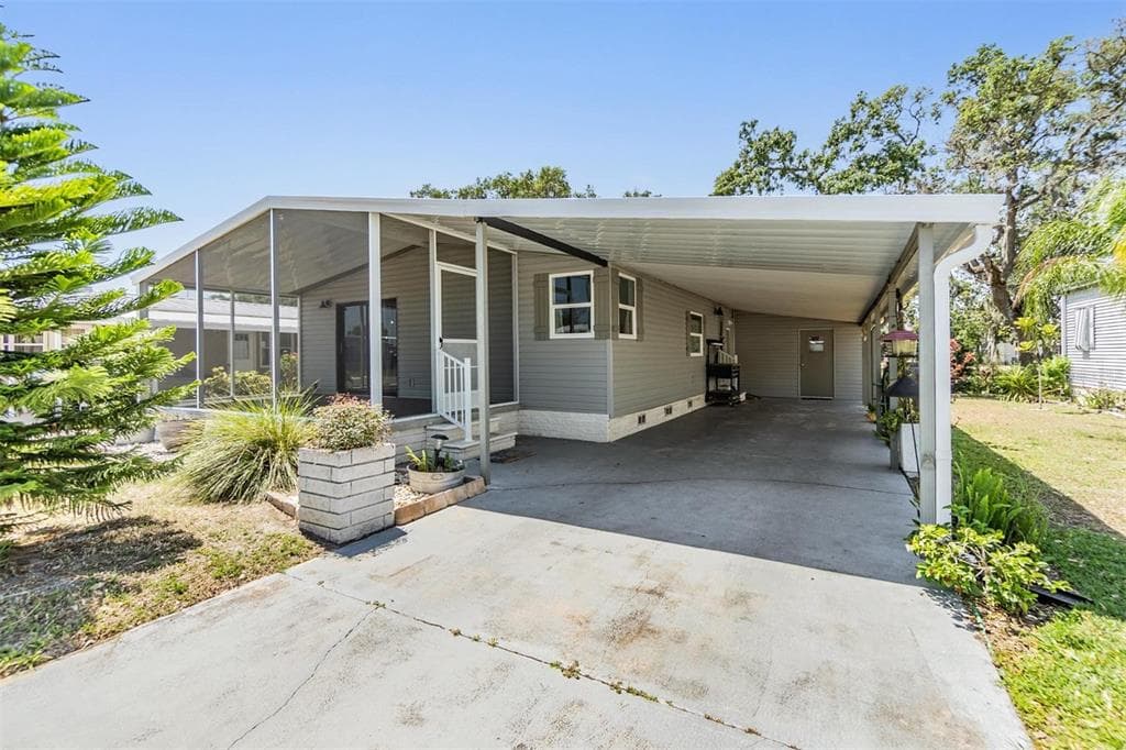 5559 CAPRICE WAY ZEPHYRHILLS, FL 33541