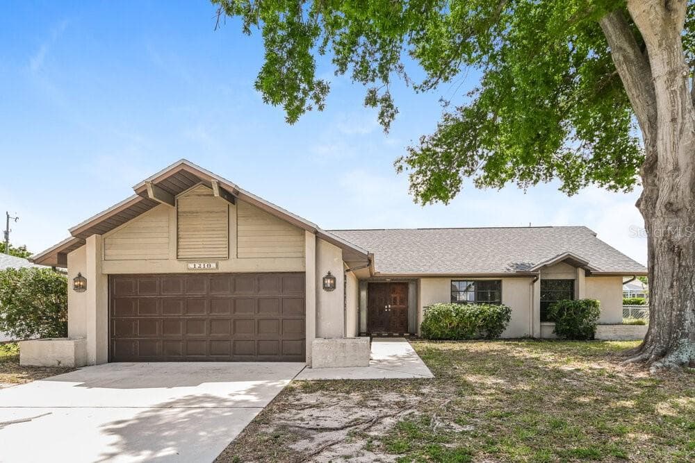1210 SE 36TH TERRACE CAPE CORAL, FL 33904