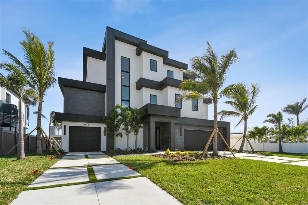 7974 1ST AVENUE S ST PETERSBURG, FL 33707