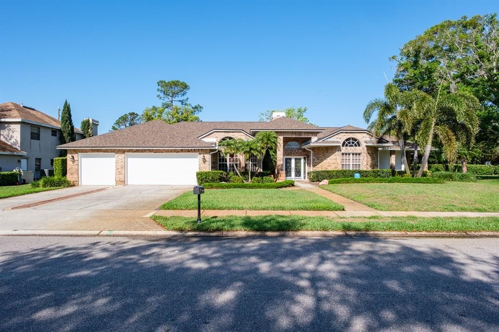 2990 EAGLE ESTATES CIRCLE W CLEARWATER, FL 33761