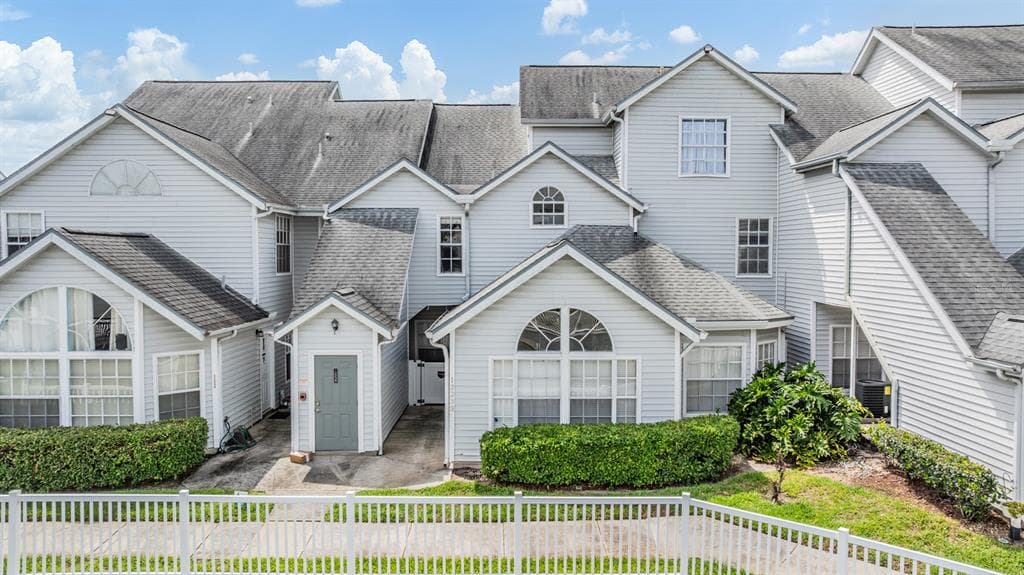 12233 ARMENIA GABLES CIRCLE UNIT 12233 TAMPA, FL 33612