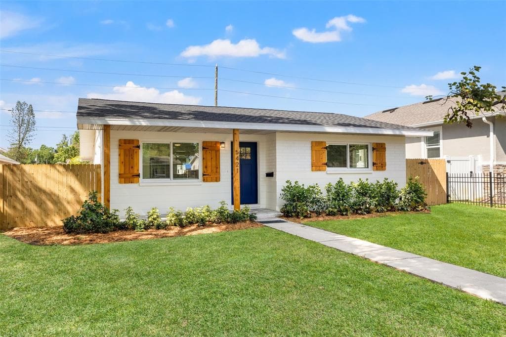 5421 DARTMOUTH AVENUE N ST PETERSBURG, FL 33710